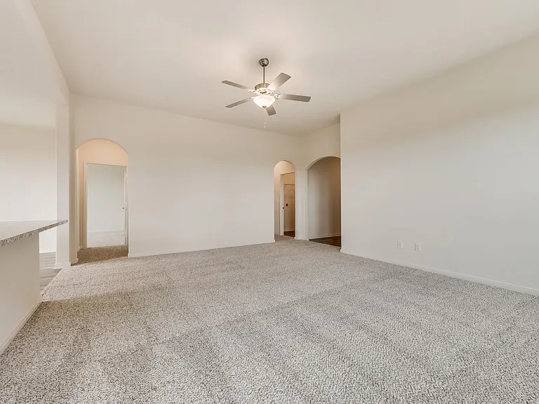 326 Shaw Creek Blvd — Photo 2