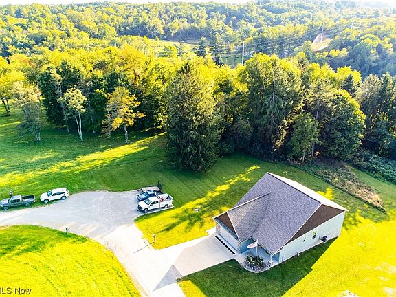 3rd image of 212 McGhee Dr