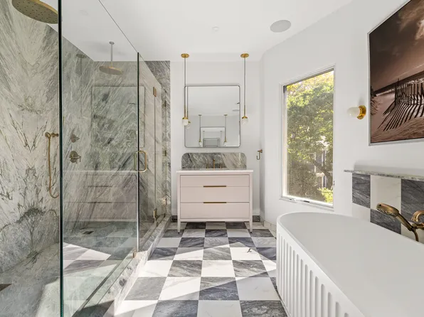 453 Stratford Road image 12 of 28