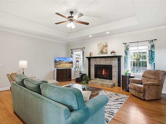 4th image of 109 Engram Ln