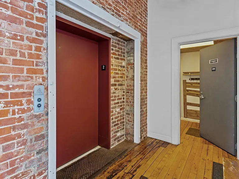 532 Kinsley Ave #205 — Photo 49