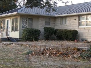 515 N 1500th Rd, Lawrence, KS 66049