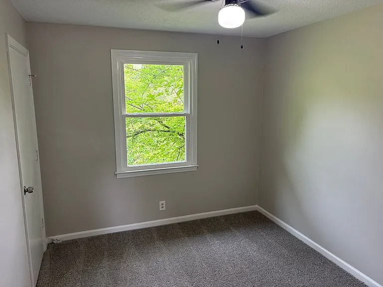 710 Heidi Ct — Photo 6