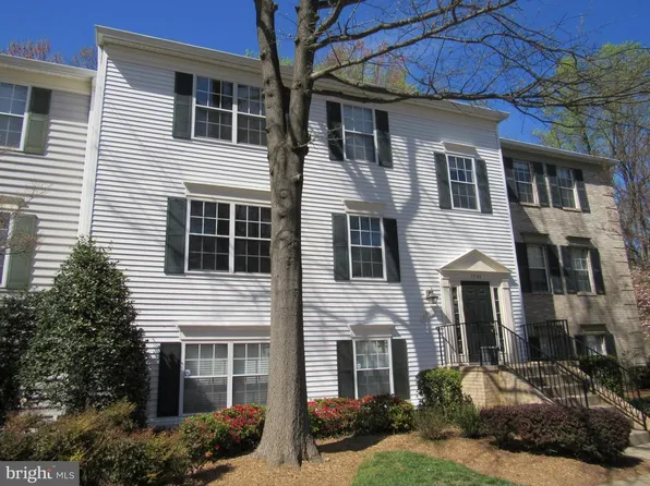 7750 New Providence Dr APT 34, Falls Church, VA 22042