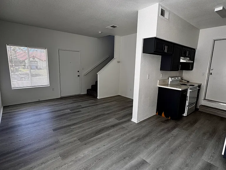 3225 Fortier St #B — Photo 2