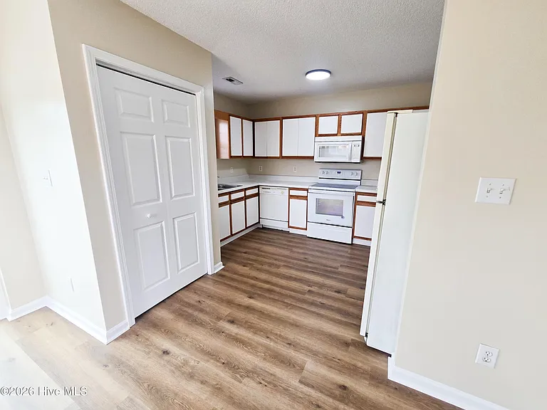14 Pirates Cove Dr — Photo 7