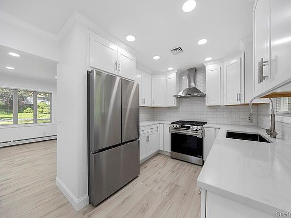 2nd image of 18 EASTERLY Road