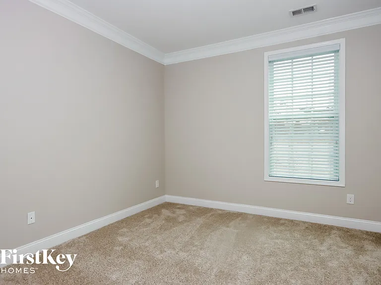 7815 Sawgrass Ln — Photo 11