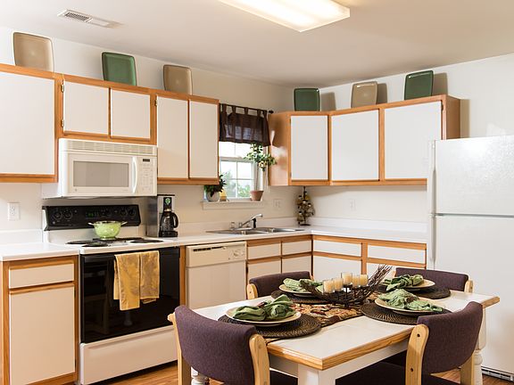 Large eat in kitchen