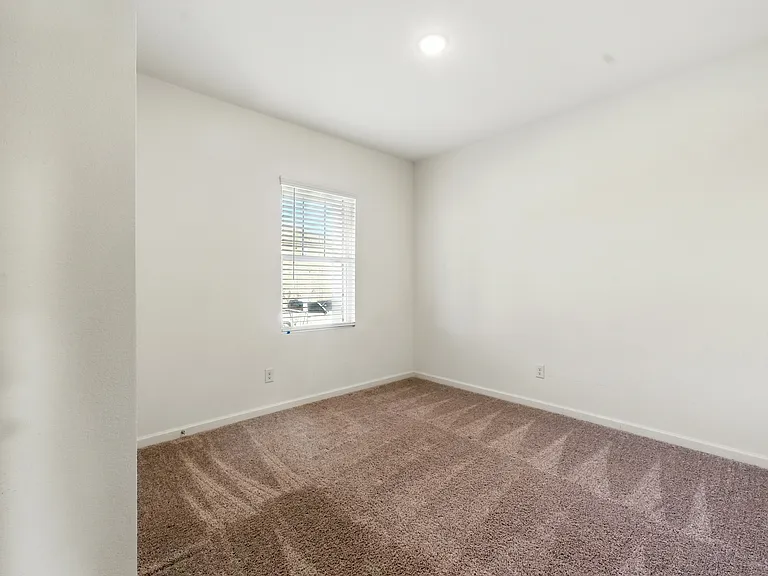 10353 Burnfoot Ln — Photo 7