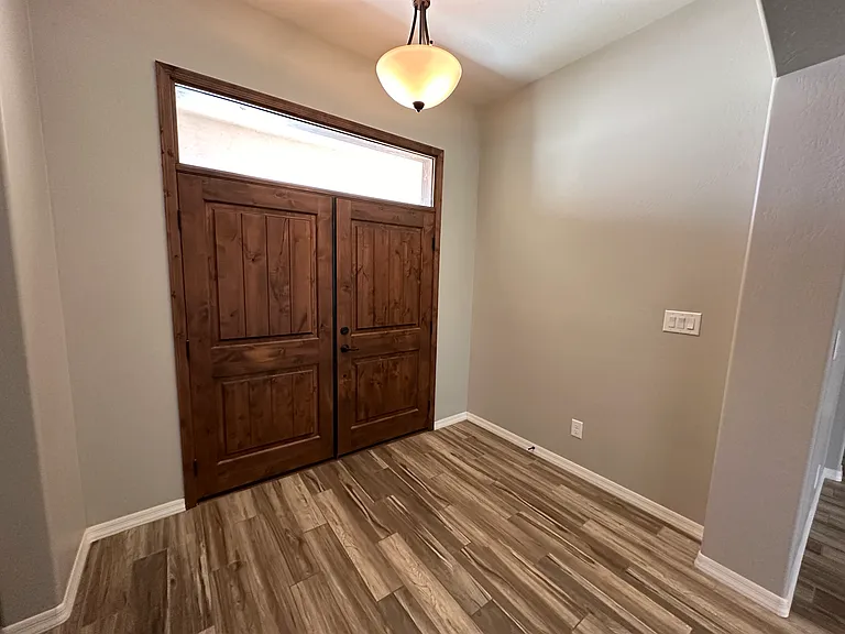 5688 E 39th Pl — Photo 6