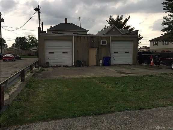 2nd image of 1031 Belle Ave