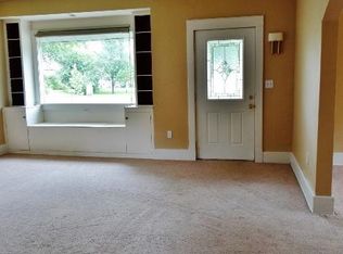 413 S Rollins St, Centralia, MO 65240