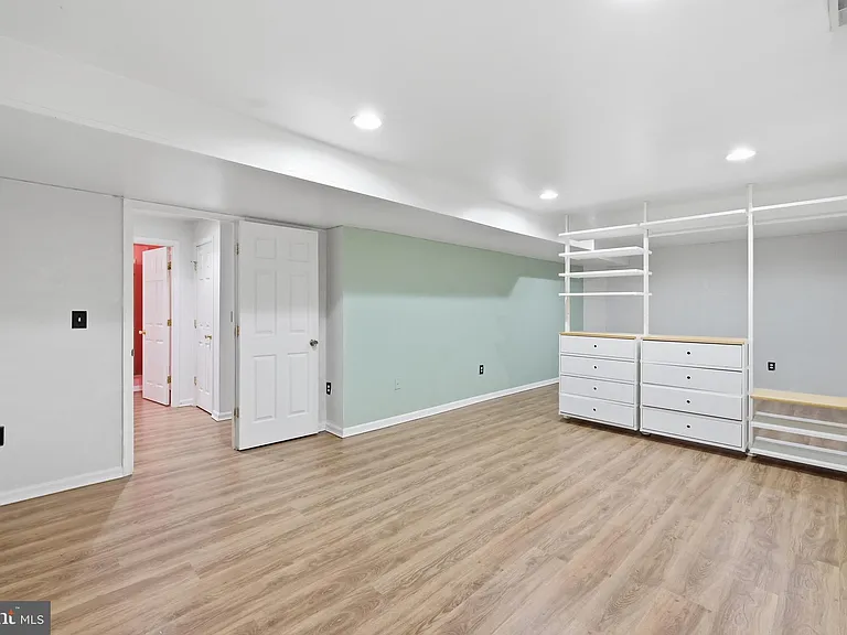 2917 Markhams Grant Dr — Photo 56