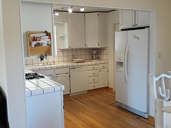 3rd image of 1335 Sundown Ln