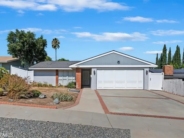 919 Cottonwood Ct, Corona, CA 92879