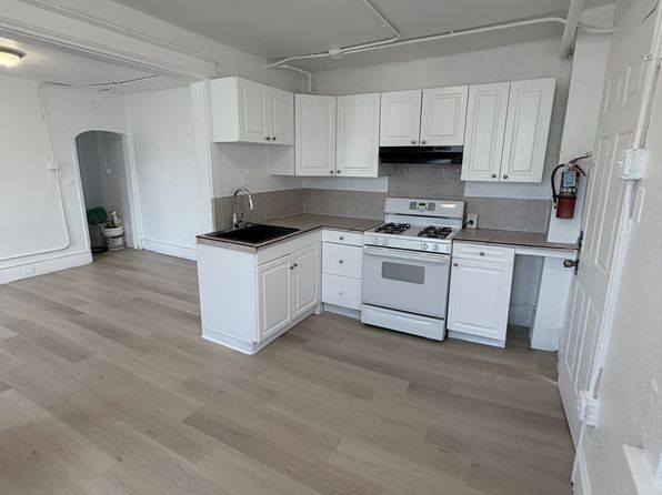 222 E Maple Ave