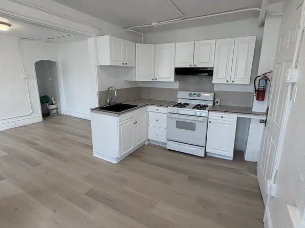 222 E Maple Ave, Wildwood, NJ 08260