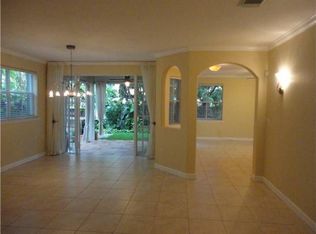11252 NW 46th Ln, Doral, FL 33178