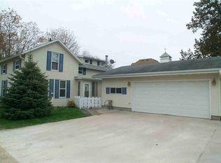 110 S Madison St, Waunakee, WI 53597