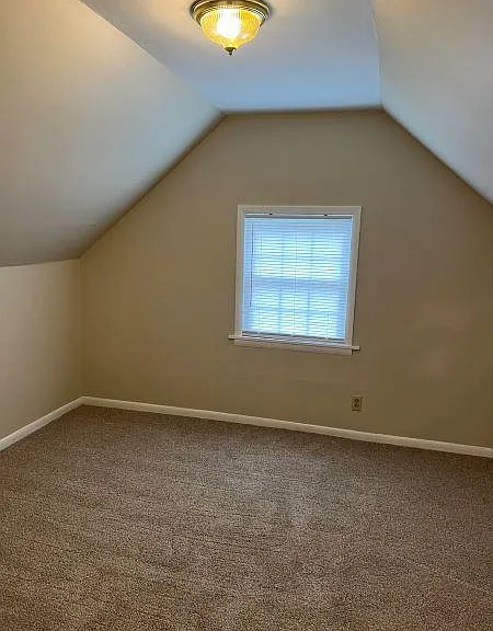1027 Saint Clair Ave #A — Photo 12