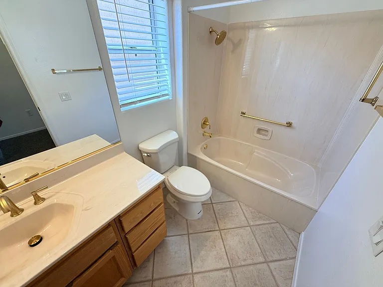2337 Sun Cliffs St — Photo 9