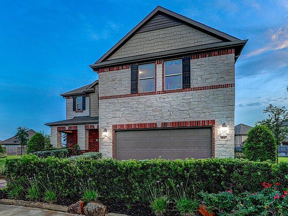 3rd image of 1607 Crown Point Ct