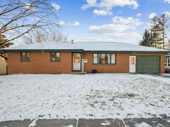1850 Carter Rd, Dubuque, IA 52001