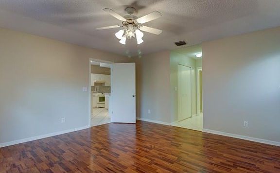 5th image of 2323 E Del Webb Blvd