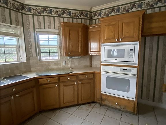 5th image of 106 Aurora Vista Trl