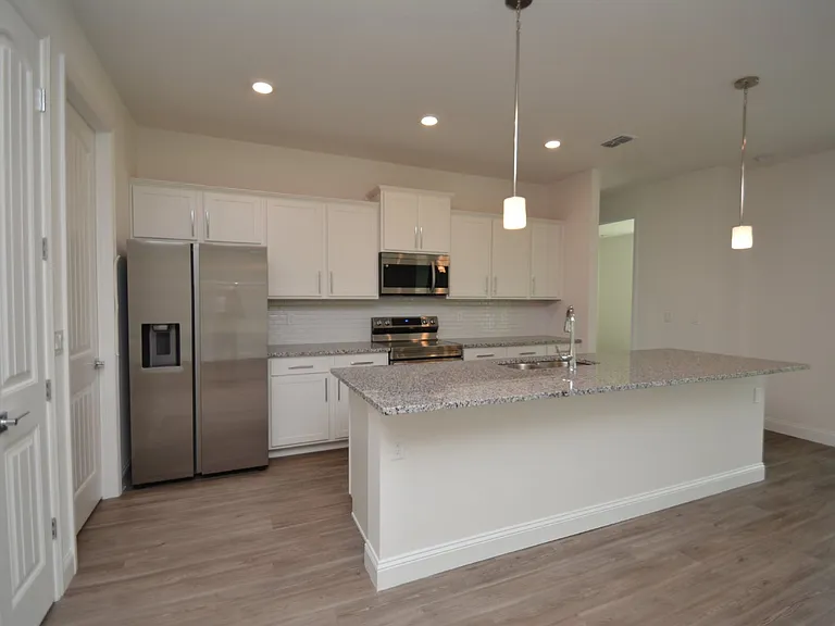 102 Brittany Ln — Photo 11