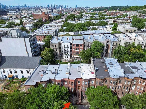 419 50th St #1, Brooklyn, NY 11220