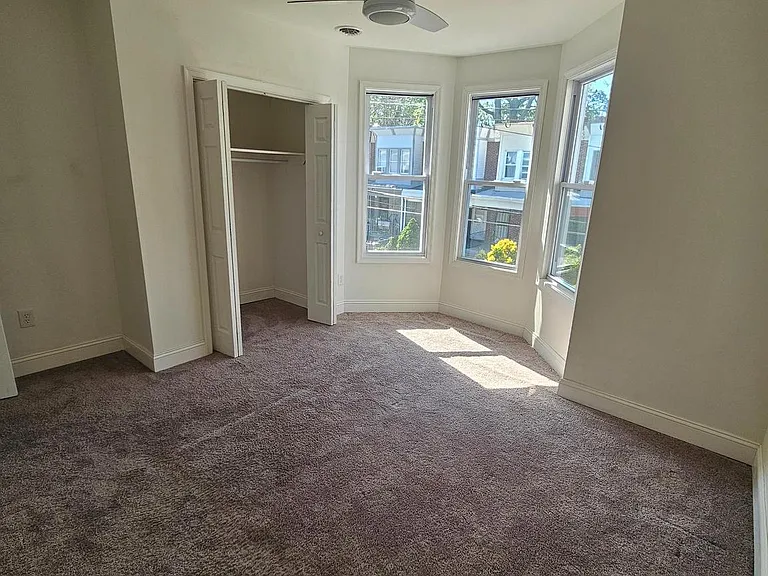 150 E Pleasant St — Photo 18