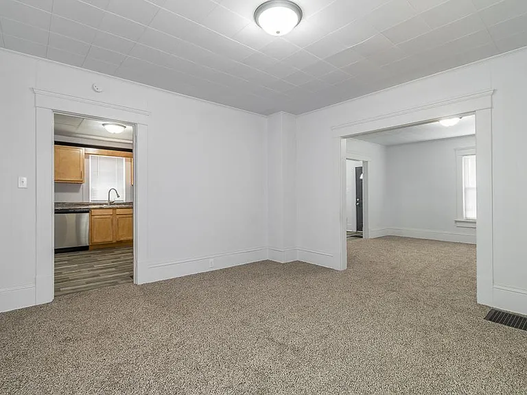 1378 Cherry Ave NE — Photo 5