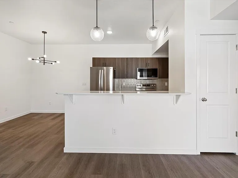 Hawk's Landing Apartments — Photo 66