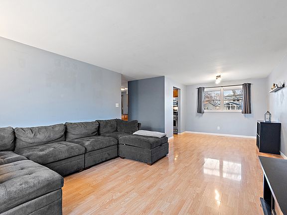 5th image of 864 Quail Dr