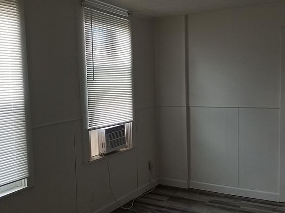 2nd image of 116 W Benson St #1R