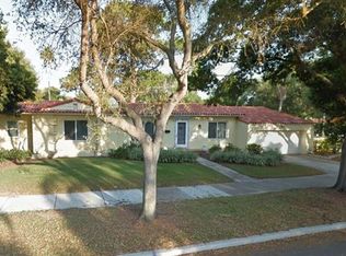 208 Nina St NE, Saint Petersburg, FL 33704