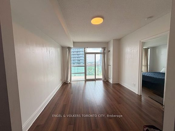 5th image of 16 Brookers Ln #2410