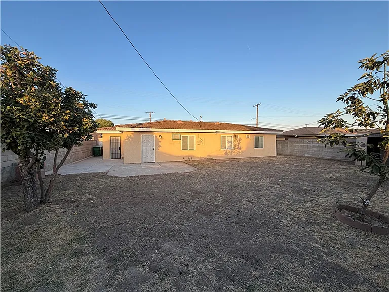 12660 Yorba Ave — Photo 15