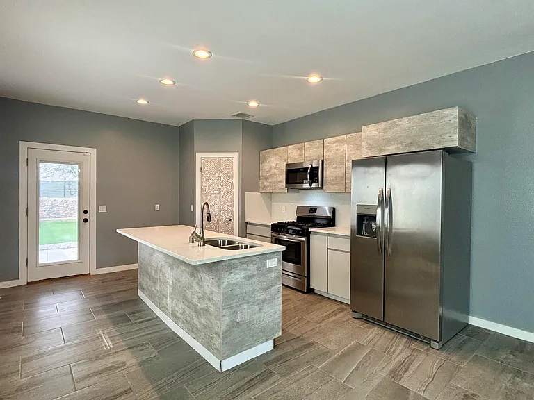 14928 John McNeely Ave — Photo 9