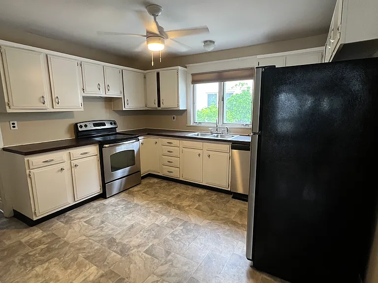 310 Colvin Ave — Photo 3