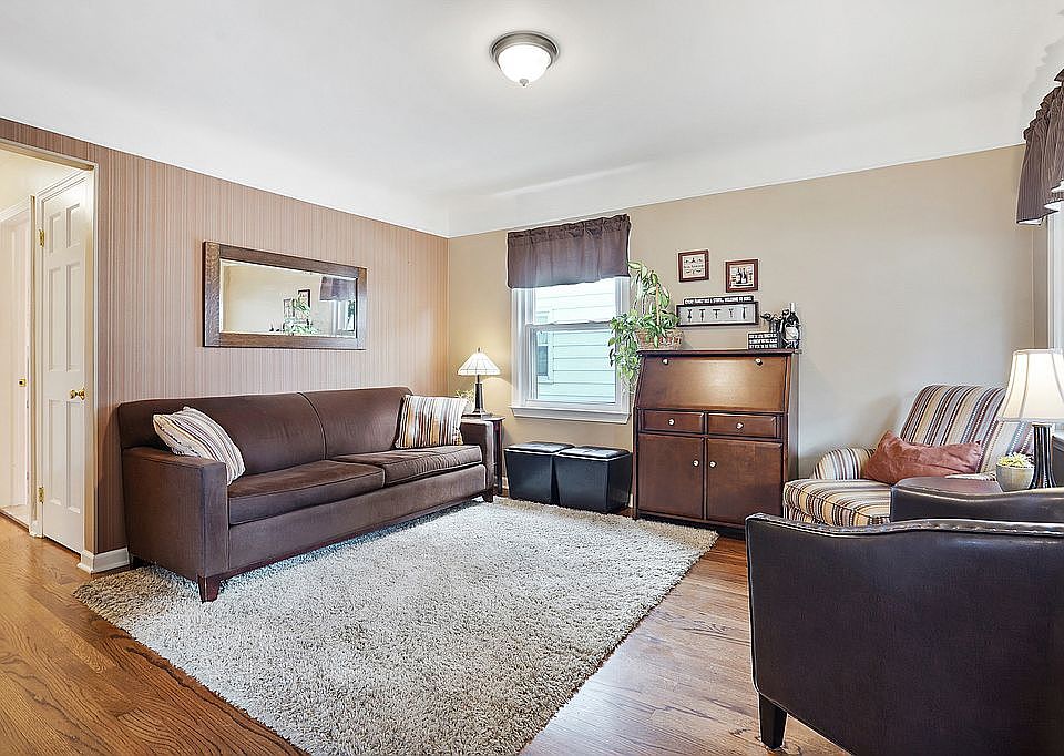 1st image of 2015 Harwood Ave