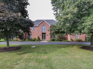 426 Lauder Ln, Inverness, IL 60067