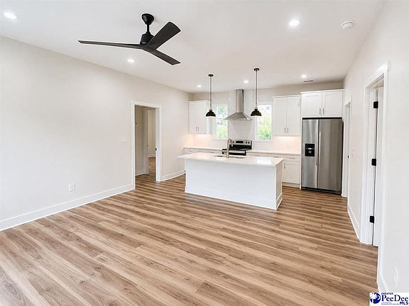 4th image of 1493 Sandy Ln