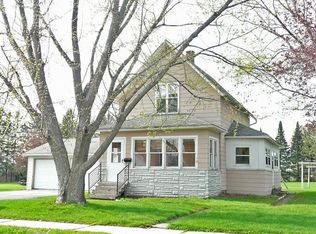 913 W North St, Marshfield, WI 54449