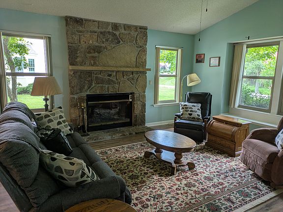 5th image of 133 Saint George Dr