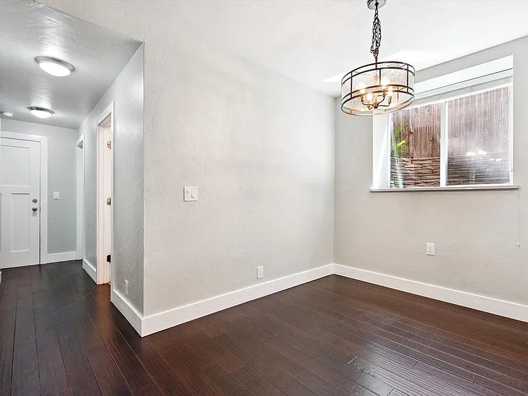 2222 E 21st Ave — Photo 13