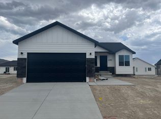 2396 E Boxwood Ln, Eagle Mountain, UT 84005