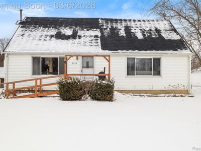 5194 Davison Rd, Lapeer, MI, 48446